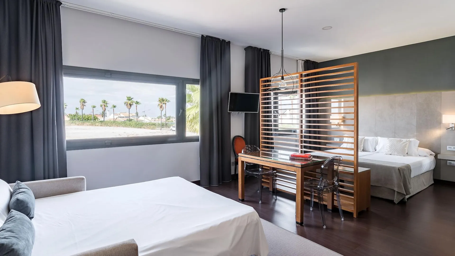 Alcalá de Guadaira Sevilla Green Suites 4*, Alcalá de Guadaira ספרד