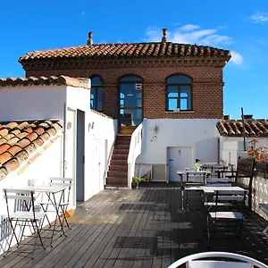 https://oasis-hostel-toledo.besthotelstoledo.com