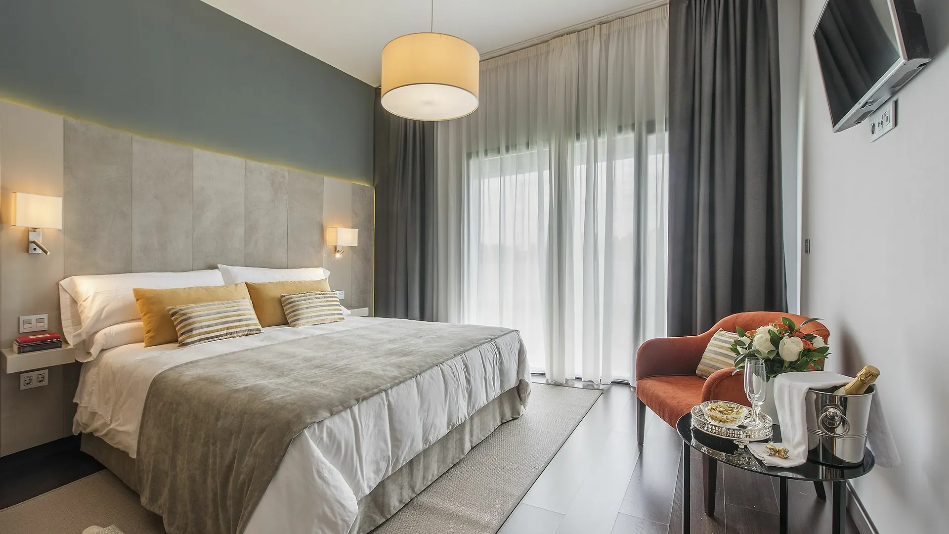 **** Aparthotel Sevilla Green Suites Alcalá de Guadaira Spanien